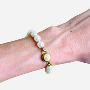 Premier Designs Faux Pearl Bracelet Gold Tone Faux Pearl Box Clasp